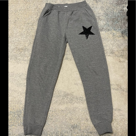 EUC Girl’s Size Medium Epic Threads Sequin Star Graphic Jogger Pants In Grey - Picture 2 of 9